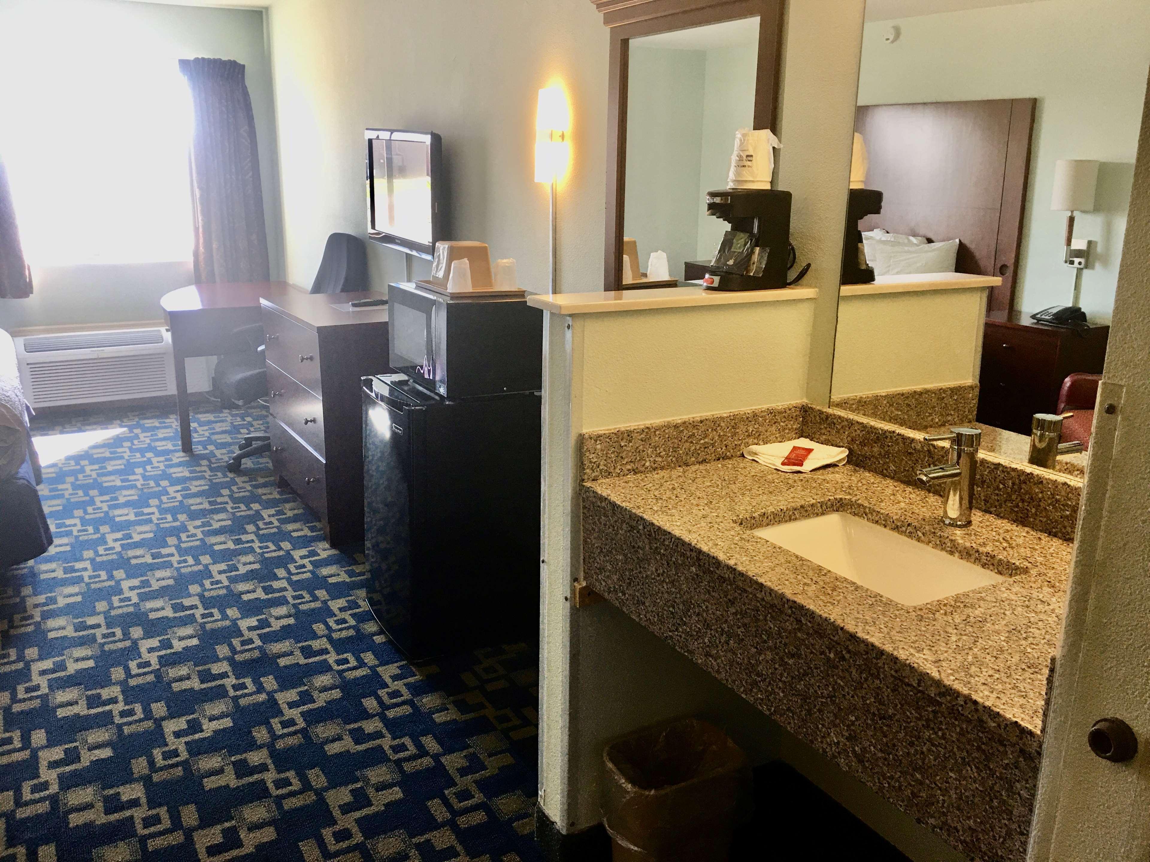 Surestay Hotel By Best Western Weimar Exterior photo